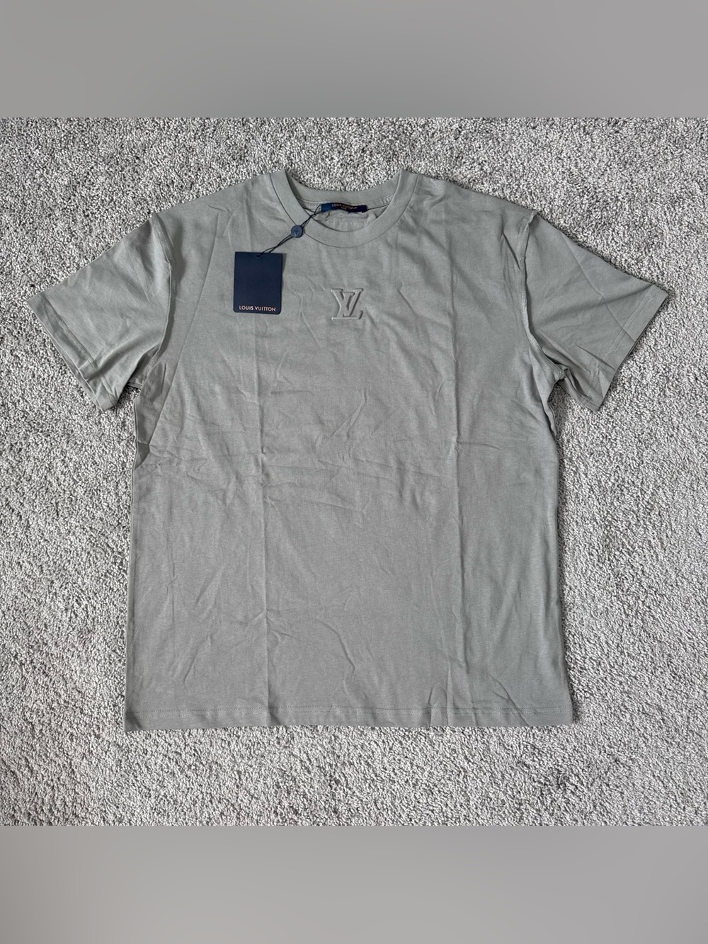 Louis Vuitton short sleeve Men's Light Gray Embossed LV Crewneck Tee size XL